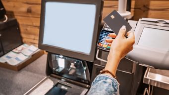 Tariffs at the Checkout: How U.S. Consumers Are Reacting to Price Pressure | L.E.K. Consulting