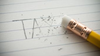Phase One IEEPA Tariff Refunds Are Hitting Bank Accounts: What Importers Should Do Now and Implications for the Secondary Market in Refund Rights