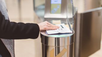 Goodbye cards, hello codes: the shift to UK eVisas explained