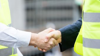 Assignment of construction contracts: who has the right to adjudicate?