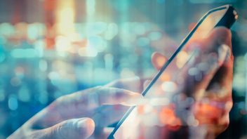 Scrolling through the UK political parties’ online safety promises 