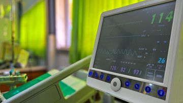 What Employers Need to Know: Illinois' New NICU Leave Law Is Now in Effect