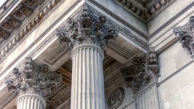 Pillars at the Wellington Arch monument at constitution hill London UK