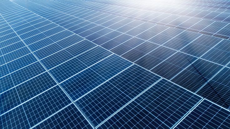 Power Shift: FCC Blocks New Foreign-Made Inverters in Major “Covered List” Update
