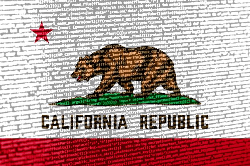 Digital concept with the flag of California on a tech background. California in the context of cybersecurity, programming, and digital sovereignty. Symbolic image of site development in California.