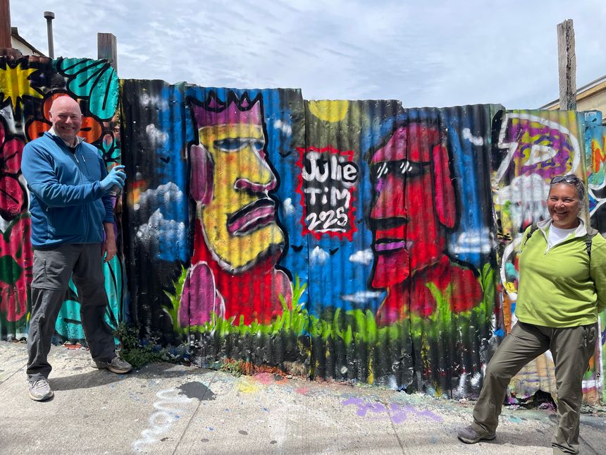 Our street art lesson in Valparaíso, Chile