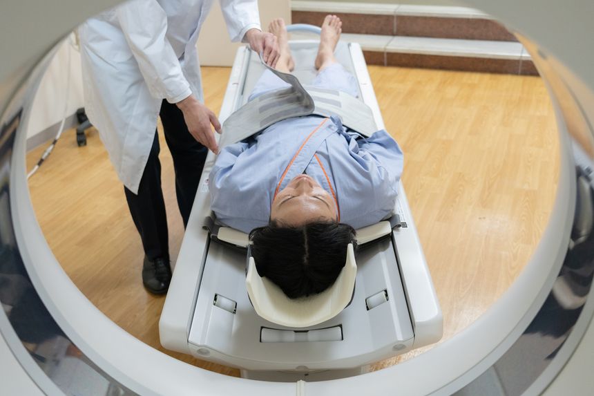 Proposal to provide Medicare payment to radiologists for RA services, but office-based services are overlooked