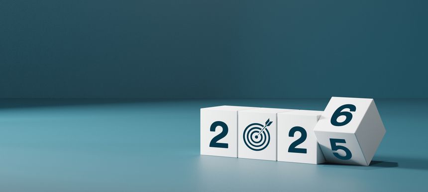 Flipping cube block for change 2025 to 2026, Countdown to 2026. Loading year from 2025 to 2026. New year start concept.