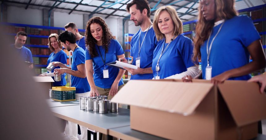 What is Lidl GB & Neighbourly's Food Redistribution Scheme?
