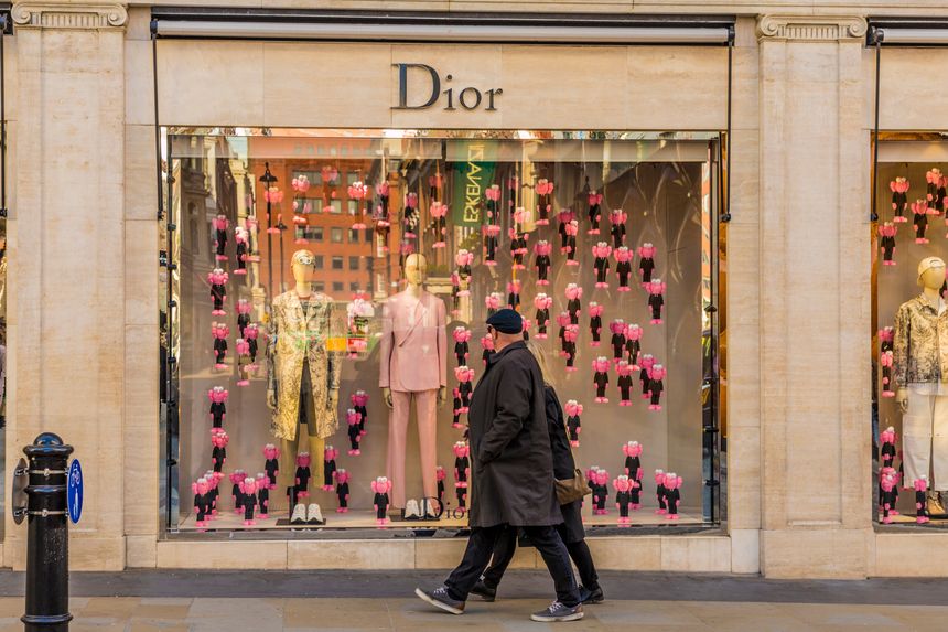 London, 29 March 2019.  A front view of the Dior  store on New Bond street in London. London’s famous Bond Street is revered throughout the world for its wealth of elegant stores, exclusive brands, designer fashion and luxury goods.