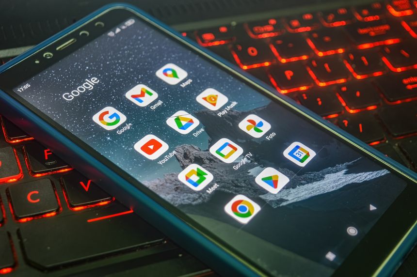 a Xiaomi smartphone that displays a collection of Google applications, Indonesia, 11 May 2024.