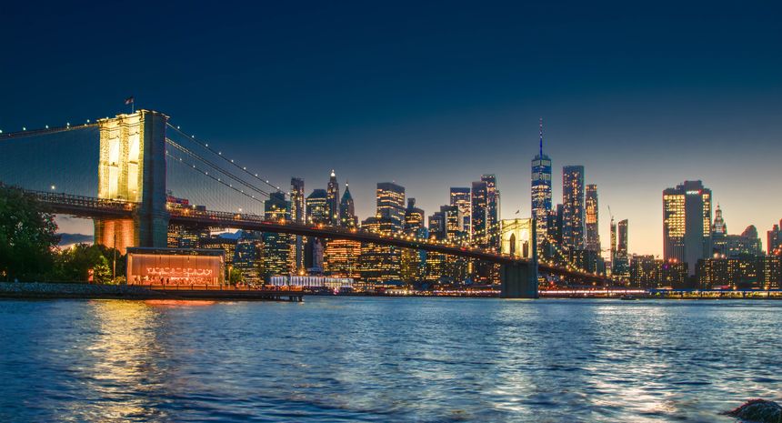 The historic Brooklyn Bridge at night