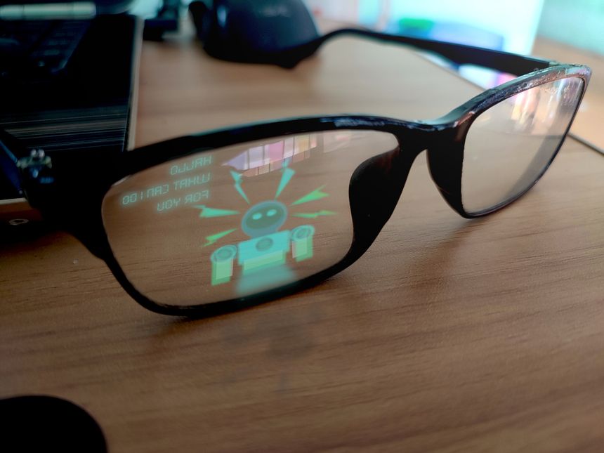 AI concept in the future that can be used in glasses, users can make internet connections flexibly wherever and whenever assisted by AI