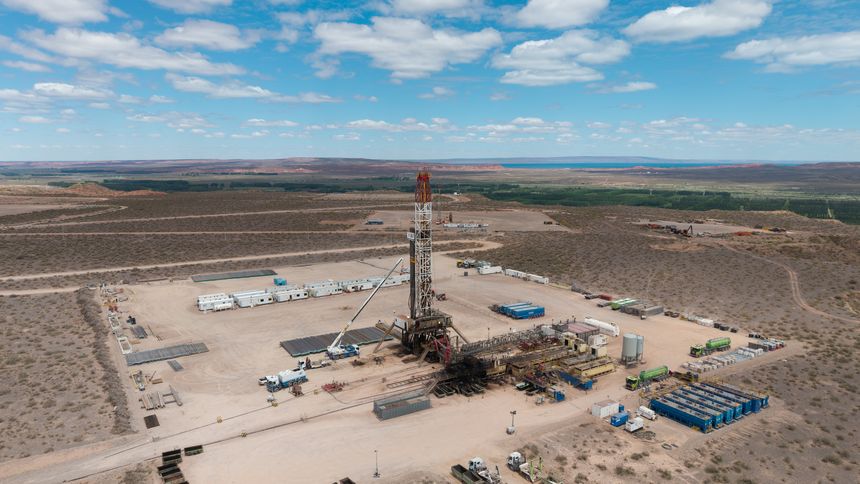 Añelo, Argentina, October 27, 2025: Aerial view of a drilling rig for unconventional oil and gas extraction (shale oil) in Añelo, Neuquén. Drilling equipment in the shale capital.