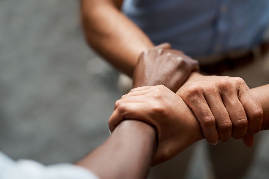 Work with people who pull together