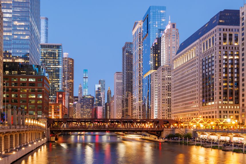 Scenic view of downtown Chicago during sunset with iconic skyscrapers